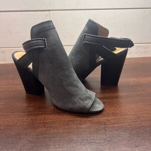 Joe’s Women's Size 8 Gray Suede Open-Toe Heeled Shoes